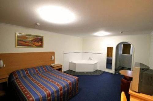 Cattlemans Country Motor Inn & Serviced Apartments