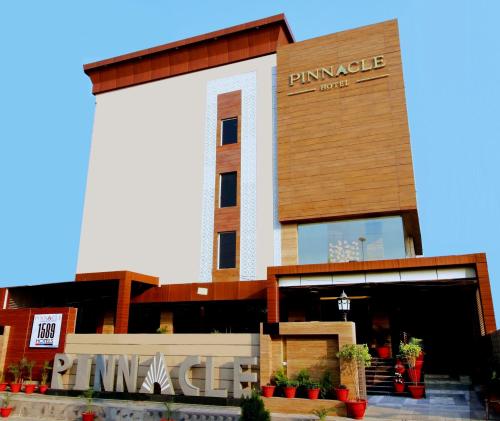 Pinnacle by 1589 Hotels