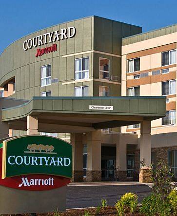 Courtyard Kansas City at Briarcliff