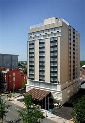 DoubleTree by Hilton Richmond Downtown