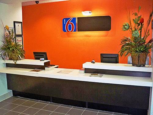 Motel 6 Eagle Pass Lakeside