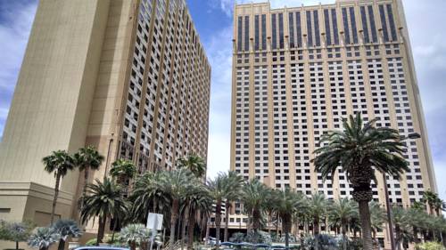 Suites at Hilton Grand Vacation Club on the Strip