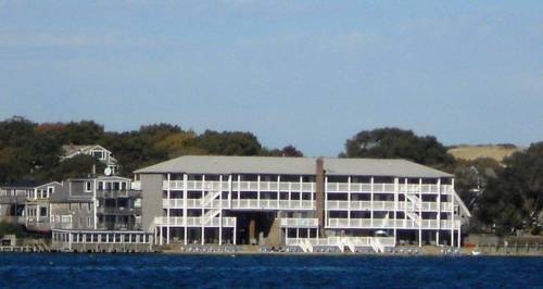 Surfside Hotel and Suites